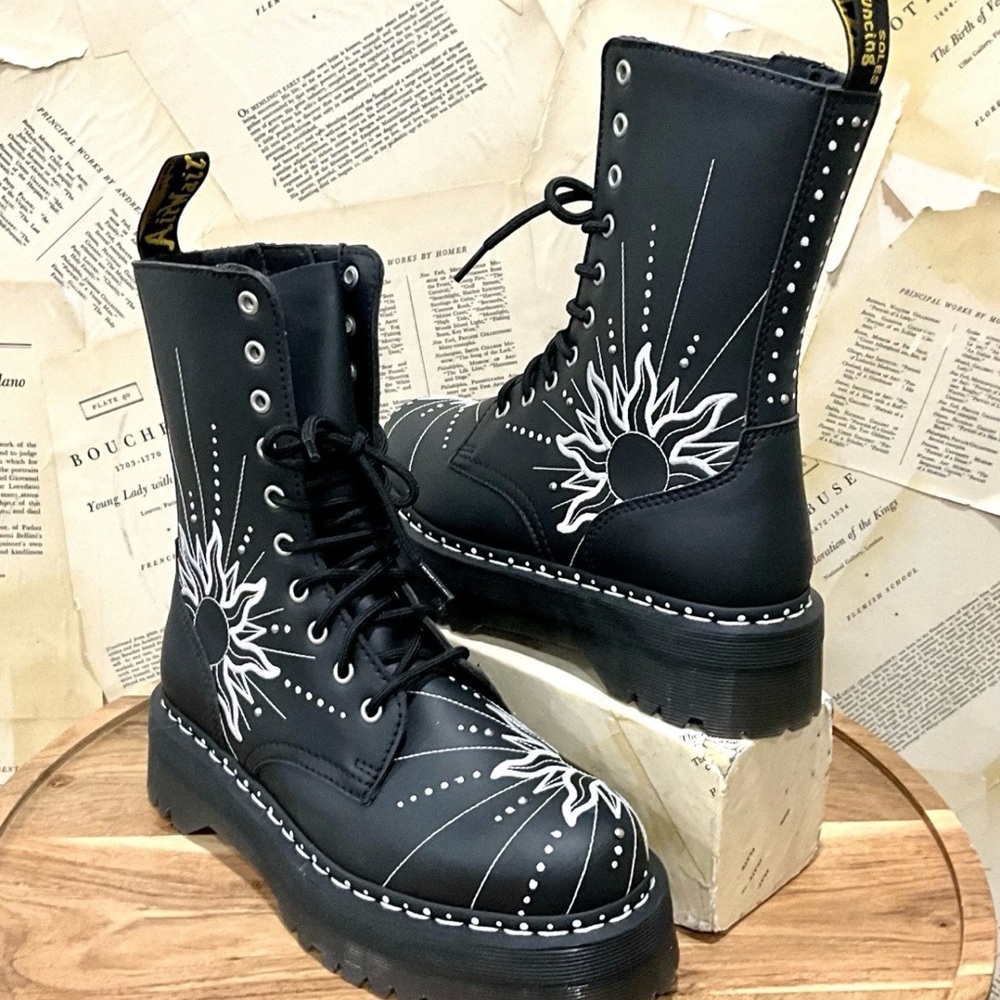 Free People Dr Martens Jadon Hi Solar Flare Boot Embroidery Black - Picture 1 of 10